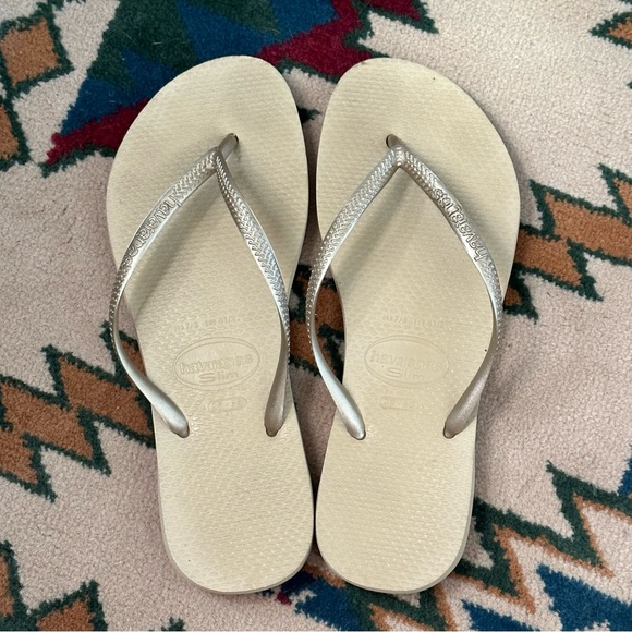 Havaianas Shoes Havaianas Womens Gold Flip Flops Sizes 78 Poshmark